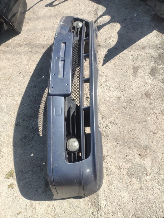 Продавам предни брони за BMW e46 купе седан compact комби