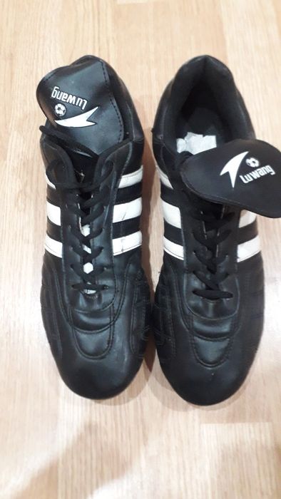 Продам бутсы срочно