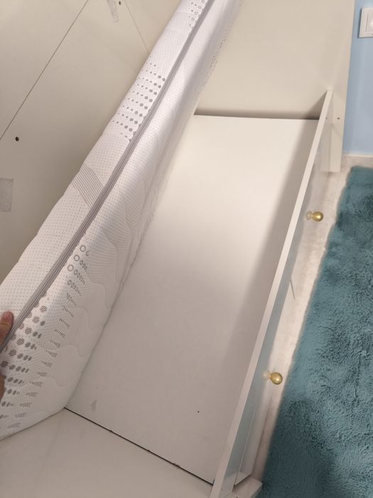 Бебешко легло л ( люлеещо)