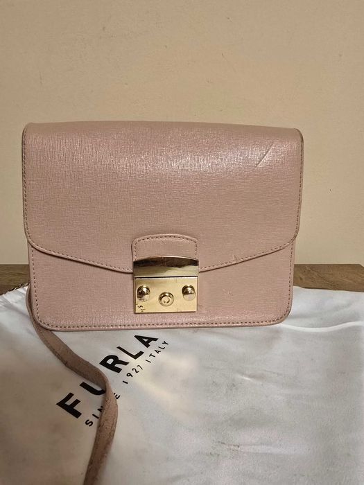 Furla Metropolis оригинална дамска чанта от естествена кожа