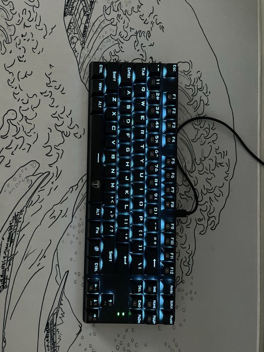 Tastatură mecanică T-Dagger Bora – Blue Switch, RGB, ca nouă