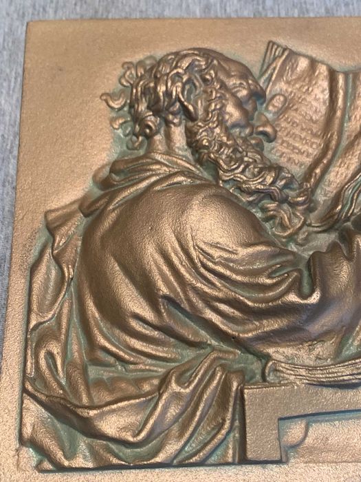 бронзов релефен плакет на философ