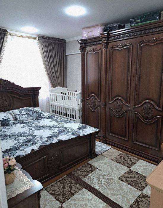 Продается 4 комн квартира на Шота Руставели V362