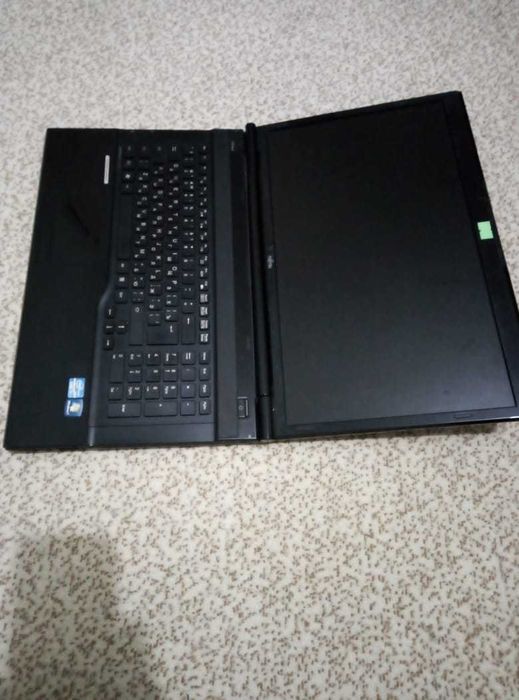 Ноубук срочно недорого