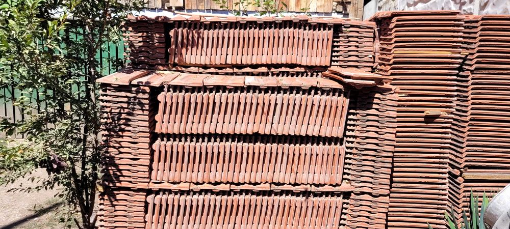 Vand tigla ceramica second hand ca noua 1500 bucati