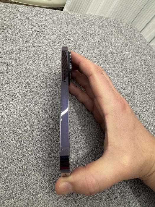 iPhone 14 pro в хорошем состоянии