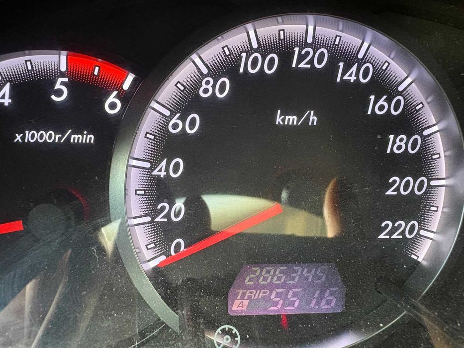 Vând Mazda 5 – 2.0 Diesel, 7 locuri – 2.000 € negociabil