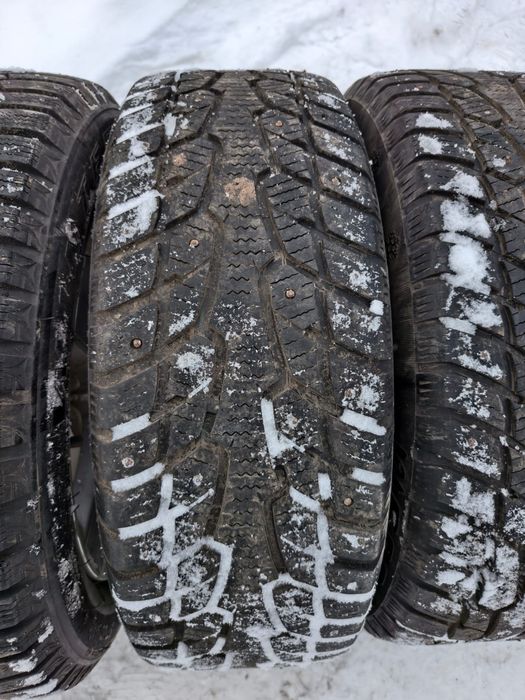 Продам зимние шины 205/55/16
