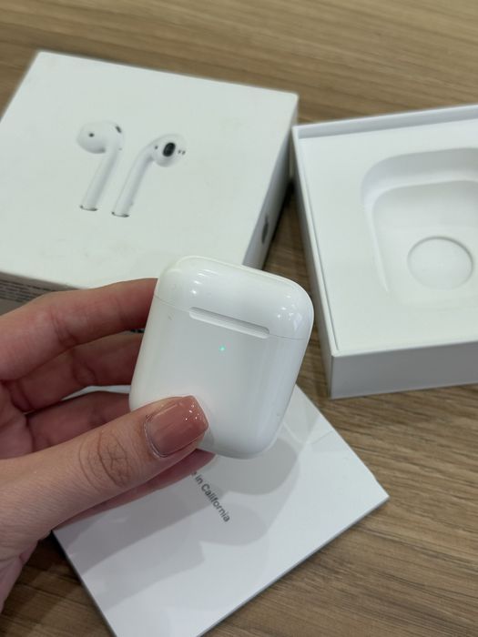Airpods 2 wireless charging case