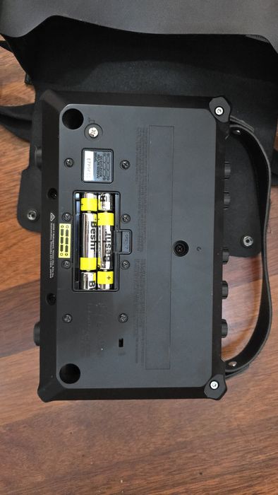 Roland Mobile Cube комбик 5вт