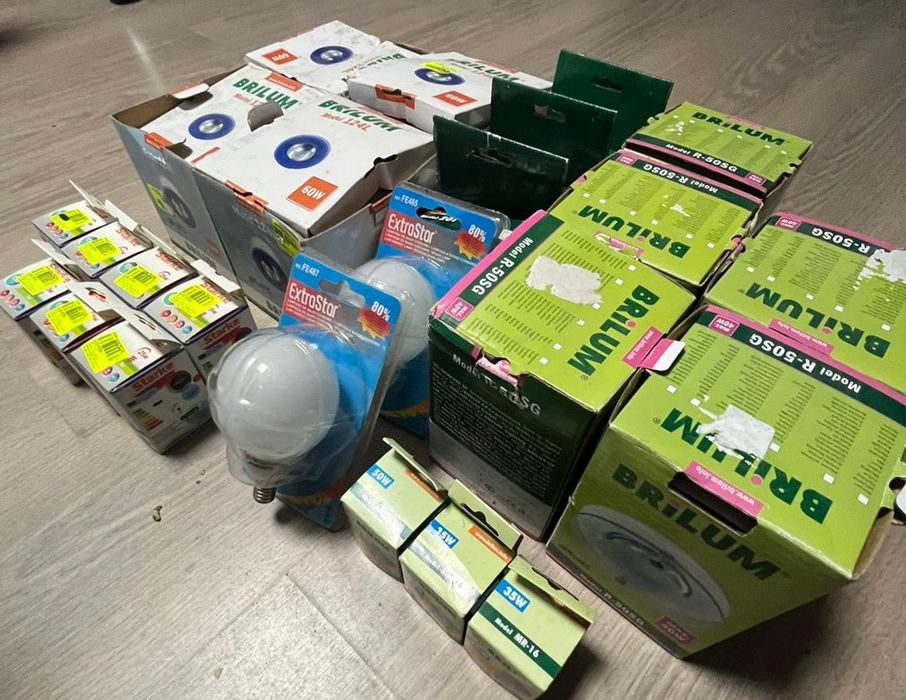 12 aplice si 12 becuri la 100lei