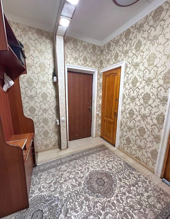 Массив Феруза продаётся 3-х комнатная квартира