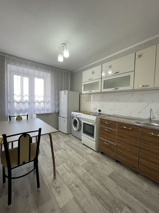 Сдается 2х ком. квартира, р-н пл. Республики