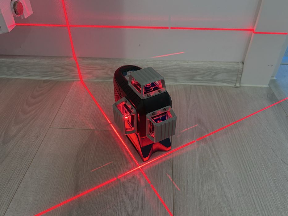 Nivela Laser Bosch GLL 3-80 C profesionala