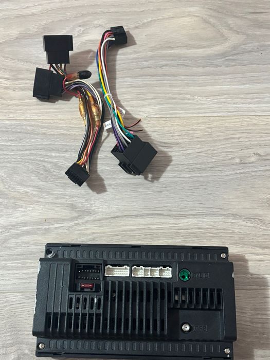 Navigație auto  compatibilă cu orice model de mașină