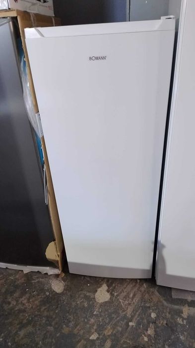 Чисто нов Вертикален Фризер Bomann 143 см 166 л Total No Frost