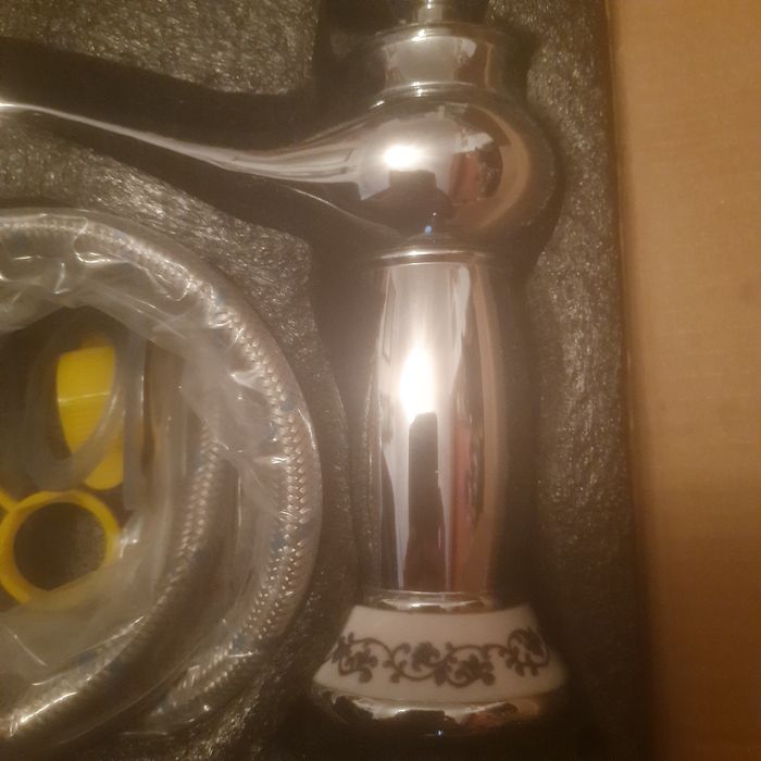 Смесител  за мивка