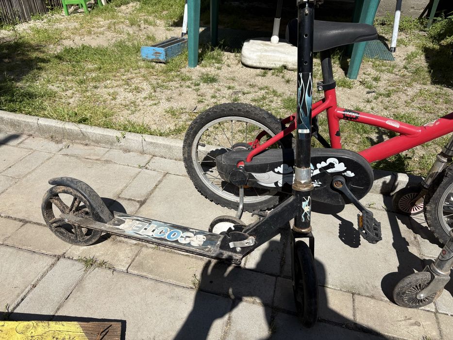 Bicicleta si 3 trotinete
