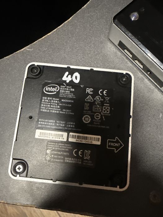 MiniPC Intel NUC i5 5gen 8g 256g m2 win10pro