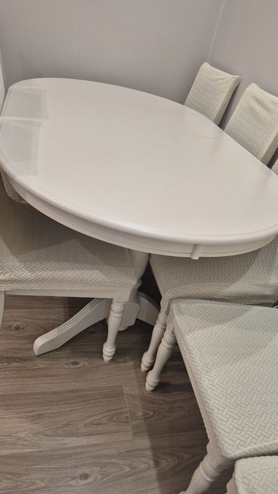 Стол с 12 стульями