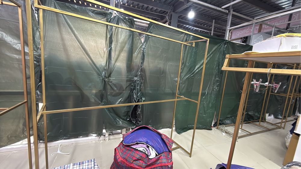 Стеллаж, штор, касса