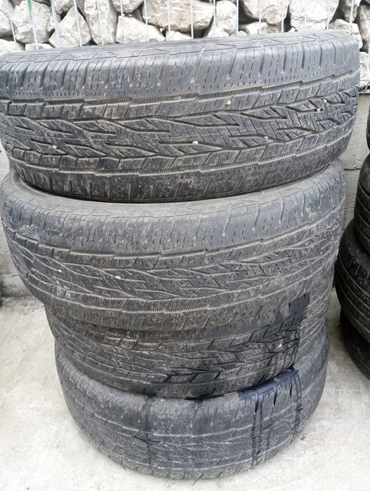 Anvelope de vânzare.