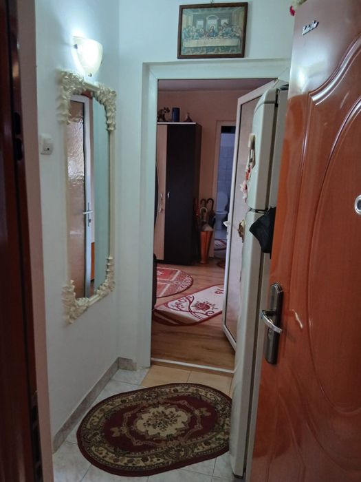 Vând apartament 2 camere