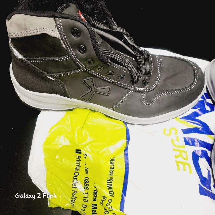 Мъжки обувки с подсилено бонбе за работа