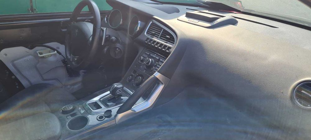 Пежо 3008   2.0 HDI Hybrid4 RHC - автомат – само на части
