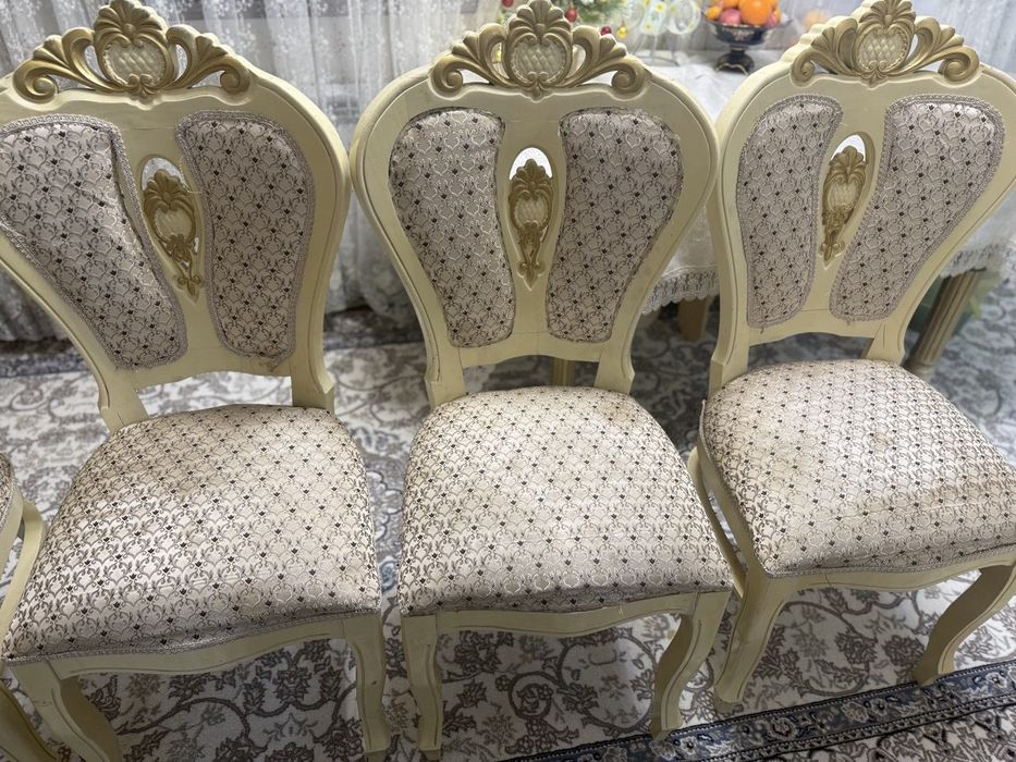 Гостинные стулья