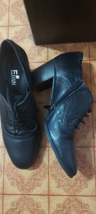 Туфли кожаные и лаковые, отличное состояние!