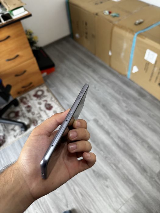 Vand samsung j6 aproape nou