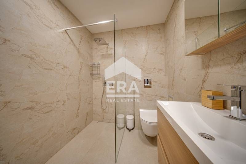 Модерно обзаведен тристаен апартамент под наем в кв. Лозенец