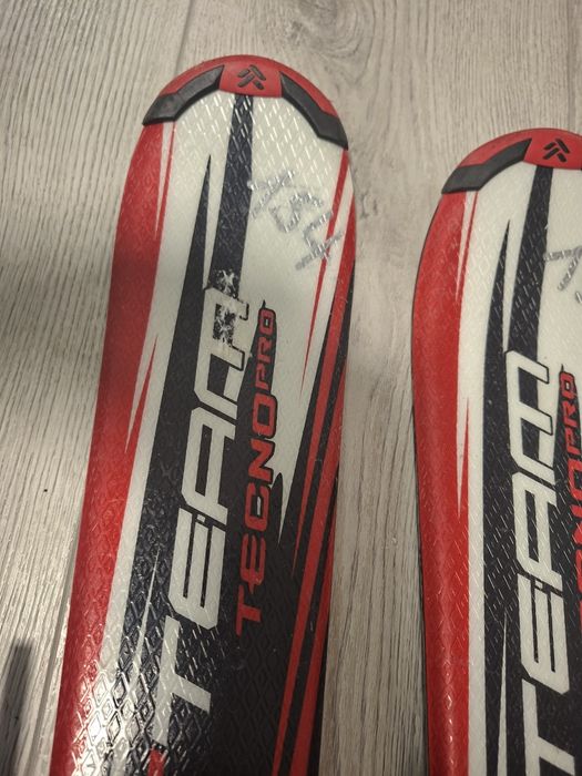 Ски XT TEAM TECHNO pro с щеки