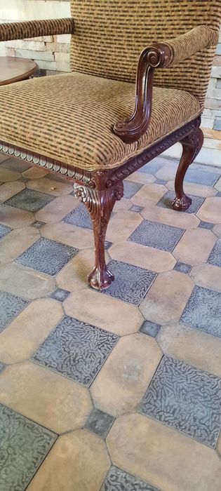 Пара винтажных кресел + журнальный столик