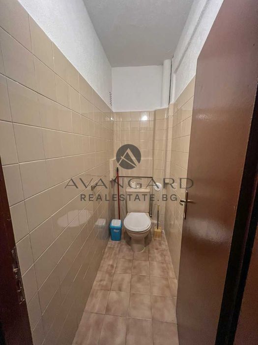 оф.23812 Тристаен обзаведен до ц.Света Петка