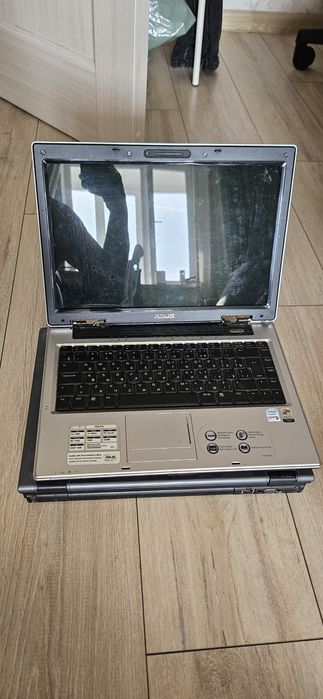 Отдам ноутбуки на запчасти