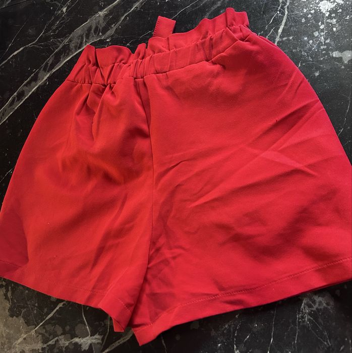 Pantaloni scurti eleganti