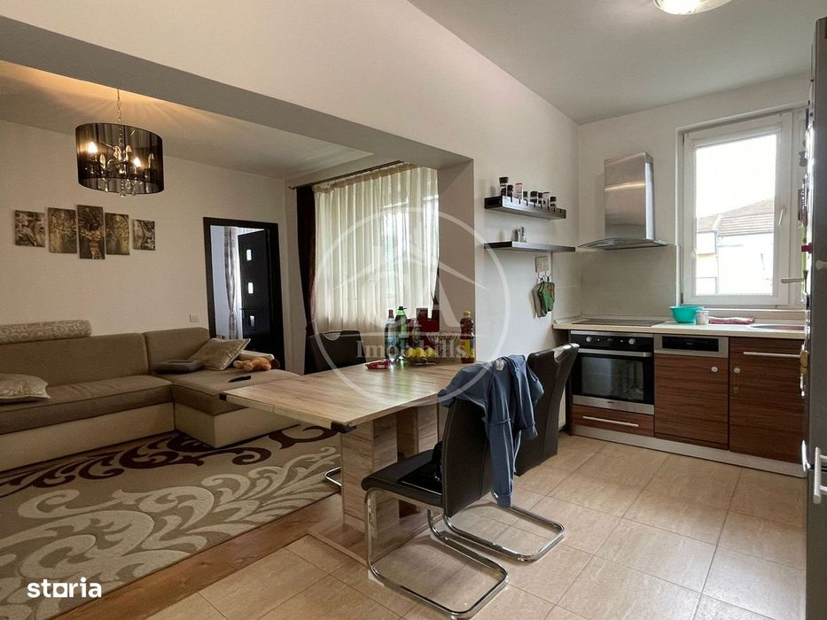 Apartament cu 3 camere de vanzare in zona Decebal, Oradea