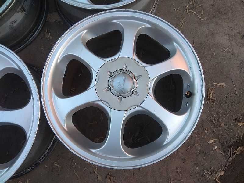 Продам оригинальные легкосплавные диски