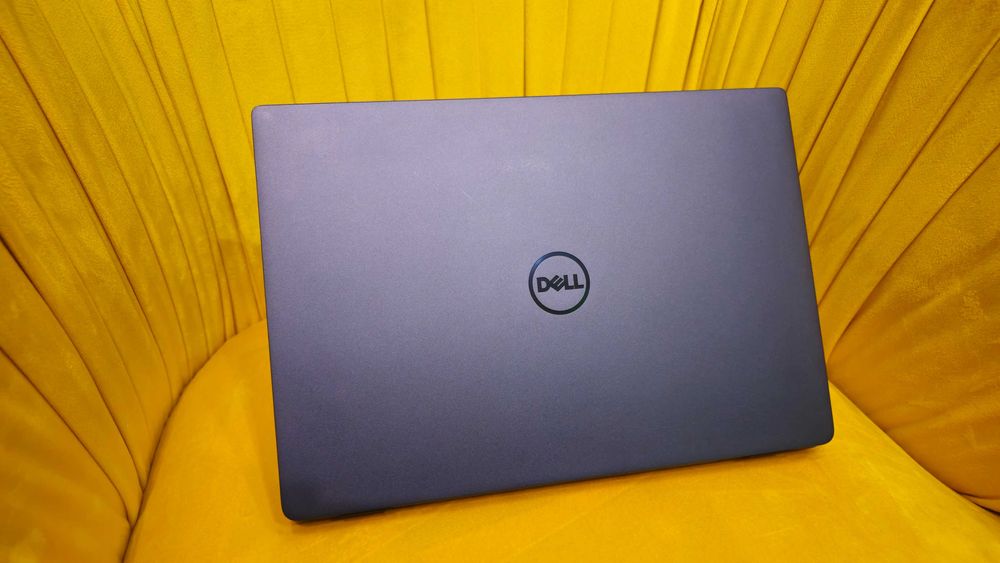 Продавам лаптоп DELL 14" Latitude 7440, i7, 16GB DDR5, 512GB NVMe