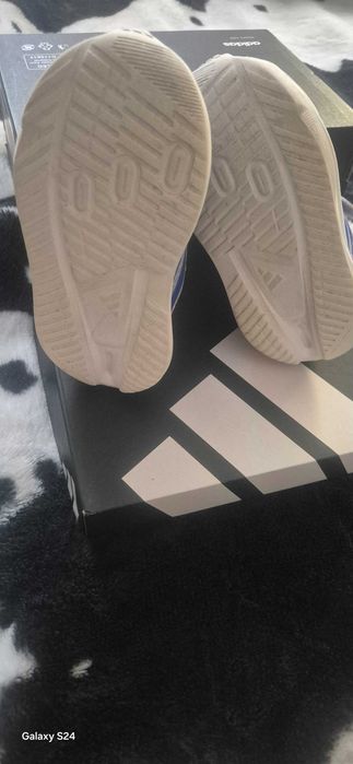 ДЕТСКИ маратонки  adidas