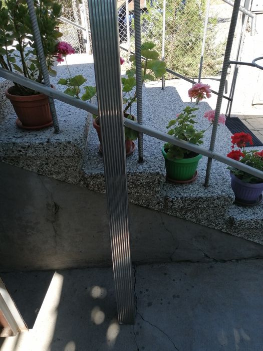 Алуминиеви курнизи