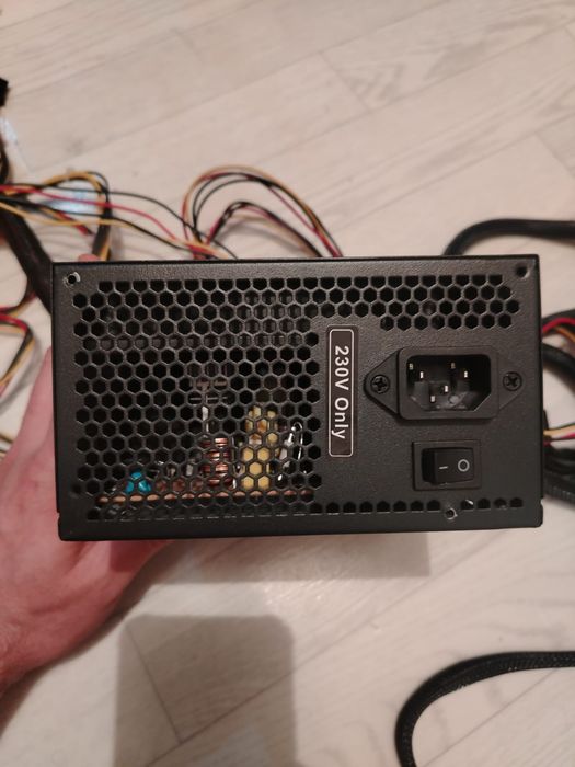 Блик питания 750 w