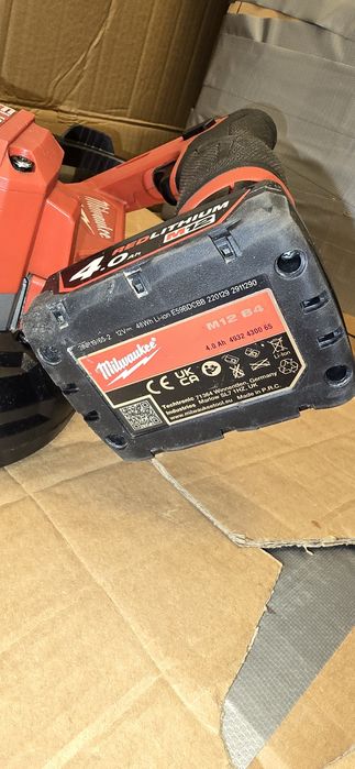 Milwaukee M12 FBS64 ferăstrău cu banda fuel brushless  2024