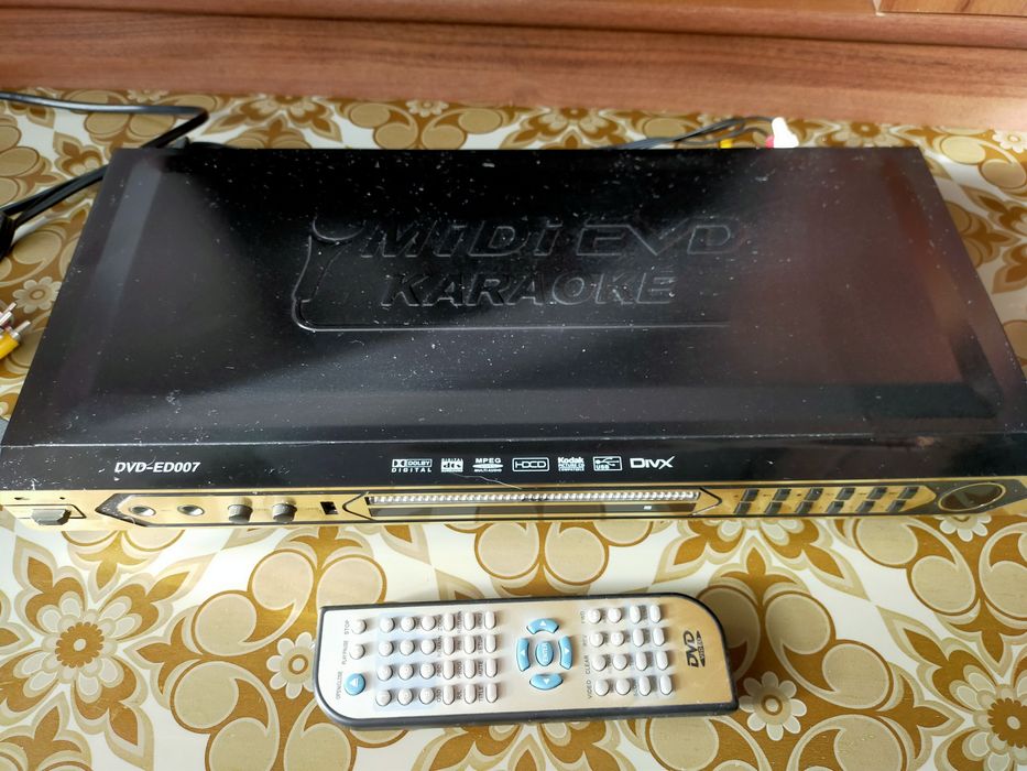 Видеомагнитофон караоке