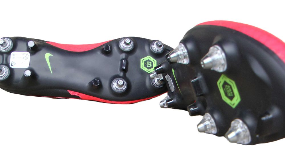 Ghete fotbal crampoane NOI Phantom GX SG-PRO AC marimea 40