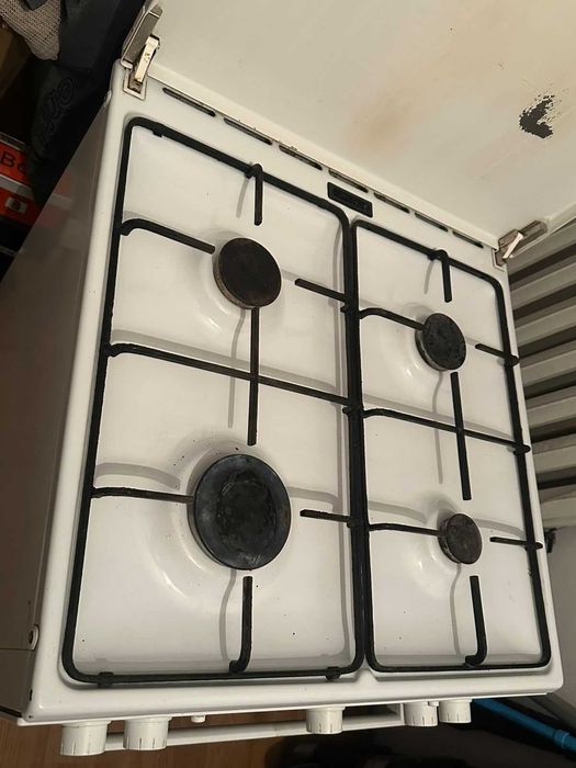 Продам газ плиту Bosch