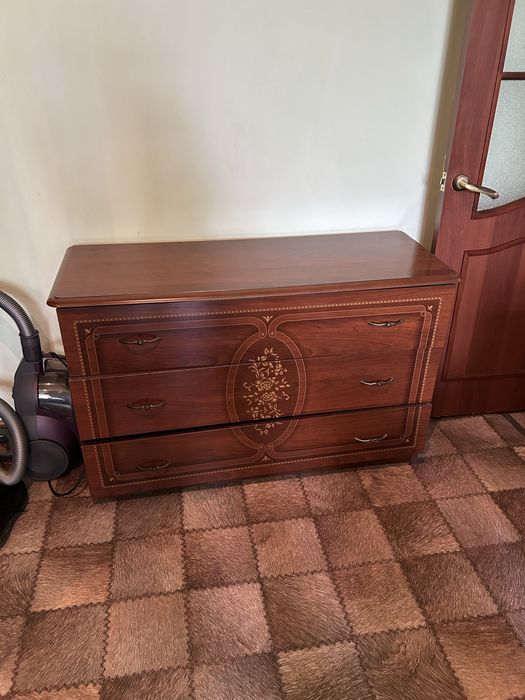 Продается Спальный Гарнитур