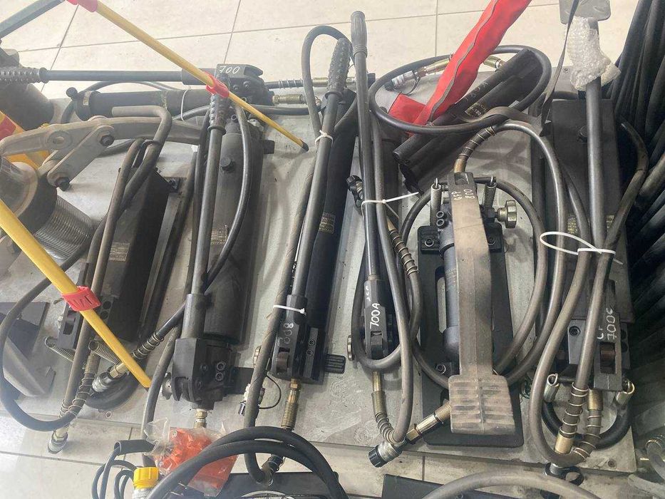 Помпа гидравлическая ручная  JCP-700A